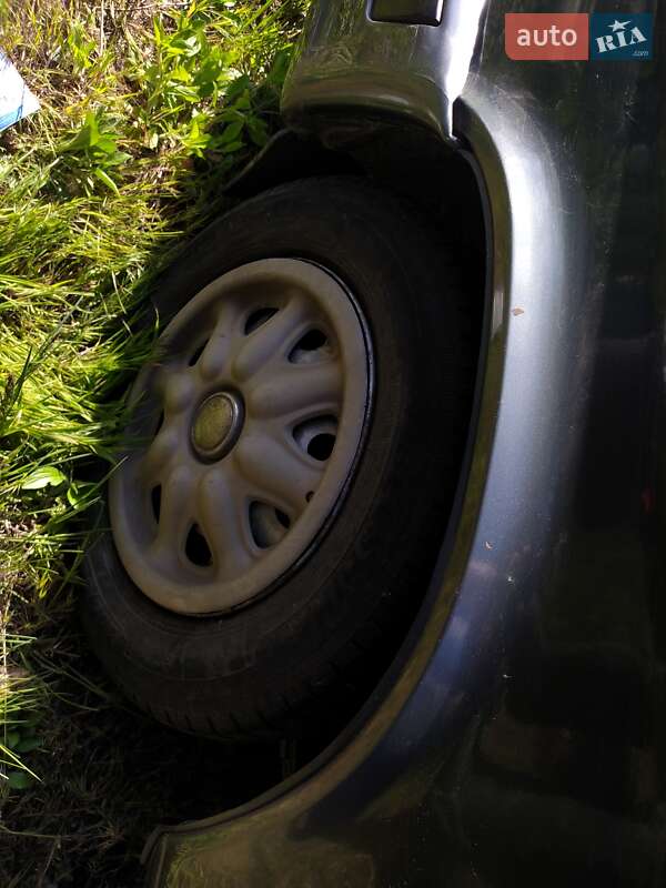 Седан ГАЗ 3110 Волга 2003 в Киеве