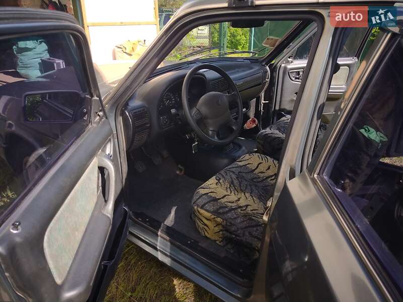 Седан ГАЗ 3110 Волга 2003 в Киеве