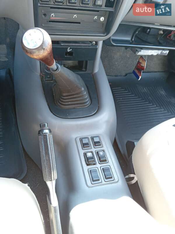 Седан ГАЗ 3110 Волга 2001 в Новій Одесі