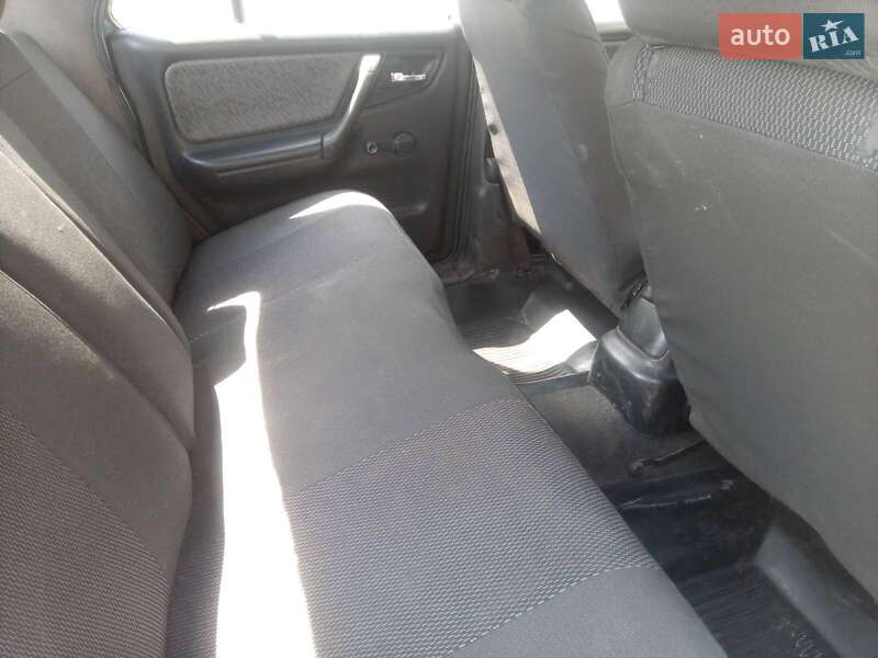 Седан ГАЗ 3110 Волга 2003 в Киеве