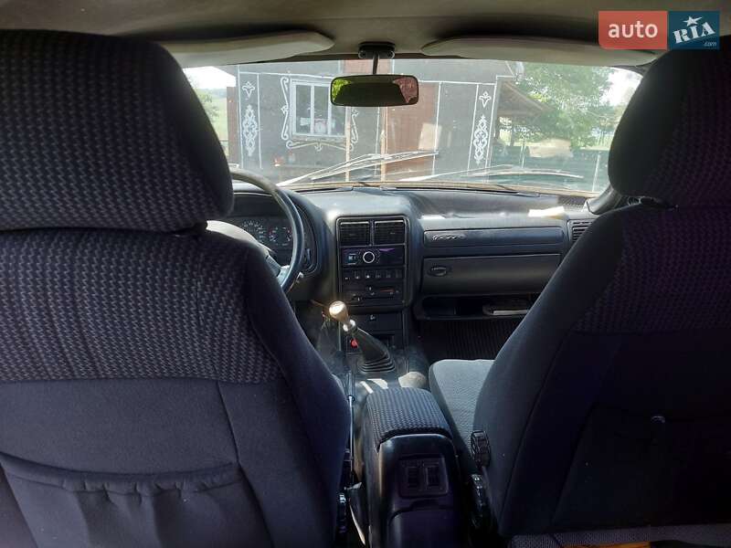 Седан ГАЗ 3110 Волга 2001 в Старокостянтинові