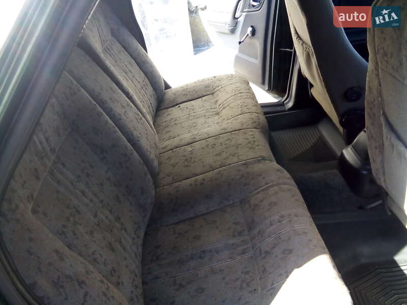 Седан ГАЗ 3110 Волга 2002 в Львові