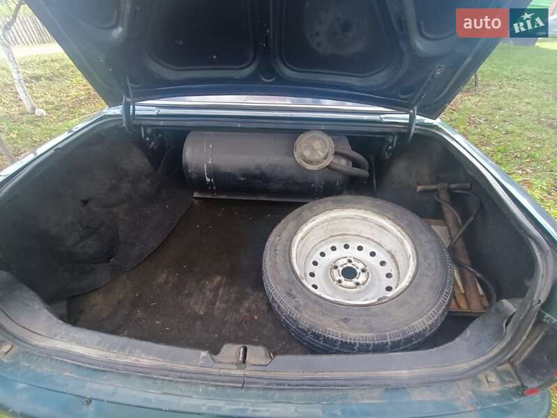 Седан ГАЗ 3110 Волга 2003 в Турійську