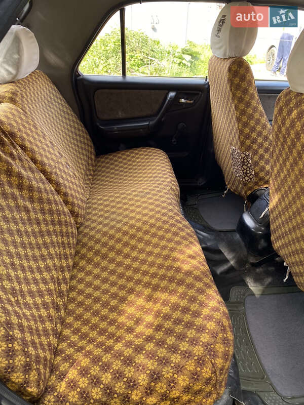 Седан ГАЗ 3110 Волга 2004 в Черновцах