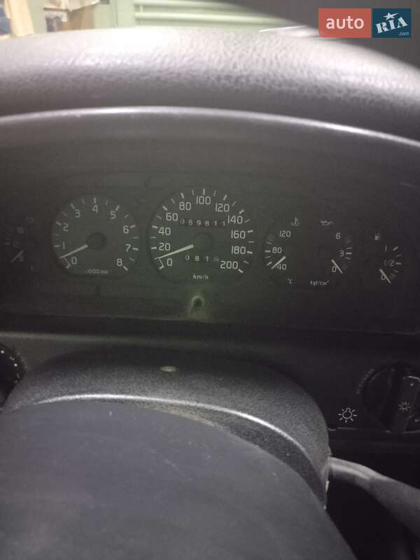 Седан ГАЗ 3110 Волга 2003 в Южному фото 23 Седан ГАЗ 3110 Волга 2003 в Южному