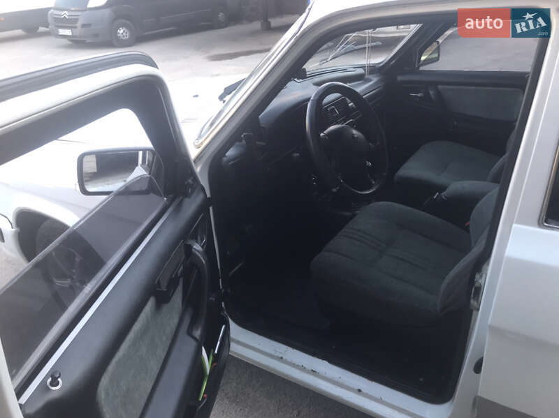 Седан ГАЗ 3110 Волга 2003 в Черкасах