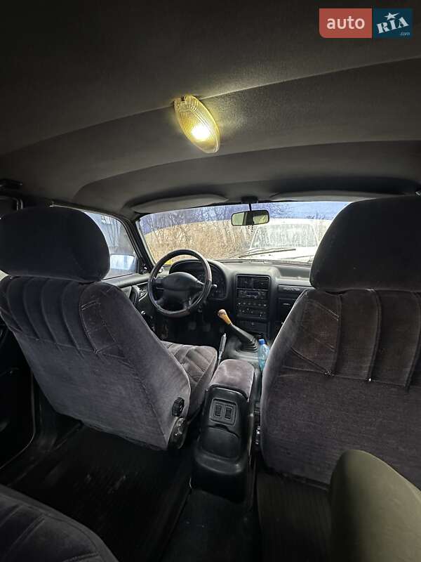 Седан ГАЗ 3110 Волга 2002 в Житомире