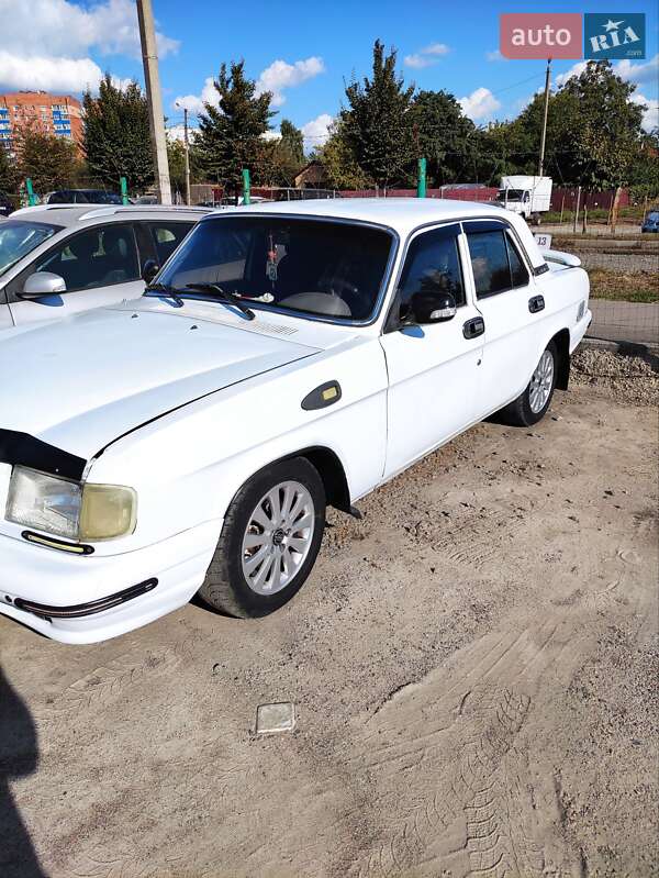 Седан ГАЗ 3110 Волга 2000 в 