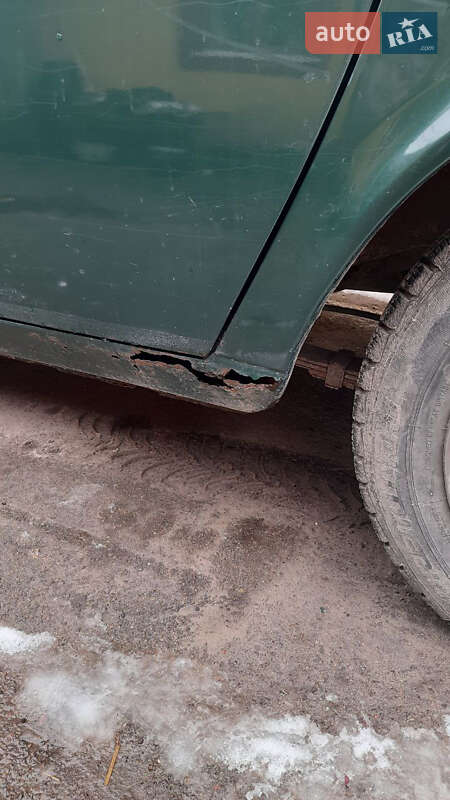 Седан ГАЗ 3110 Волга 2001 в Олевську