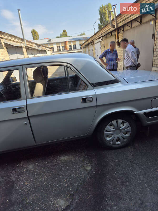 Седан ГАЗ 3110 Волга 2003 в Киеве фото 12 Седан ГАЗ 3110 Волга 2003 в Киеве