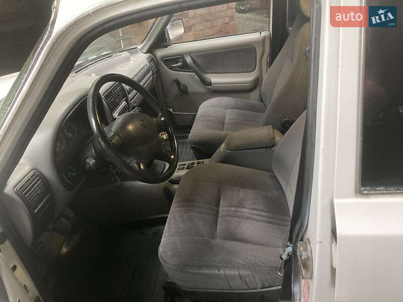 Седан ГАЗ 3110 Волга 2000 в Тернополе