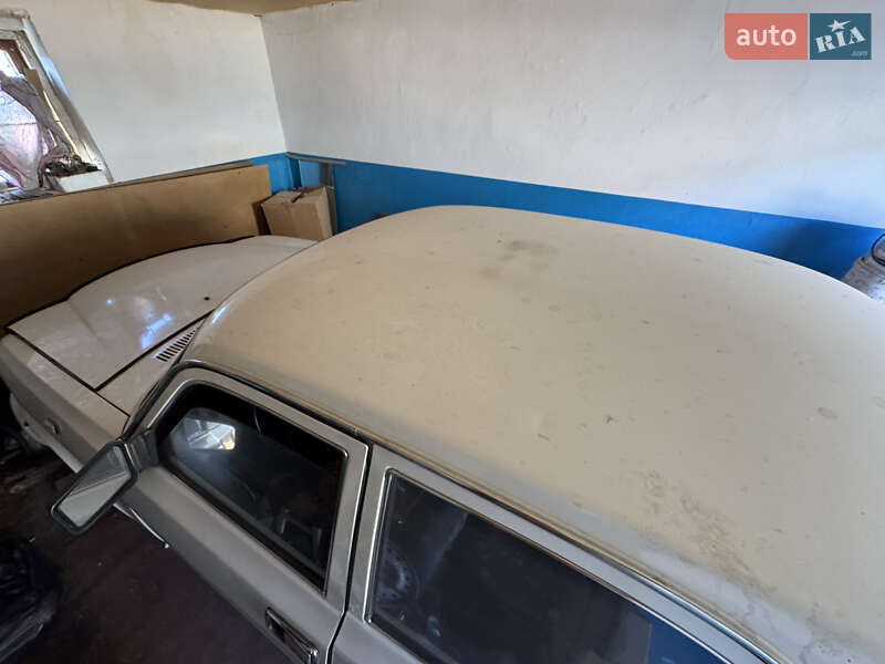 Седан ГАЗ 3110 Волга 2003 в Чернівцях