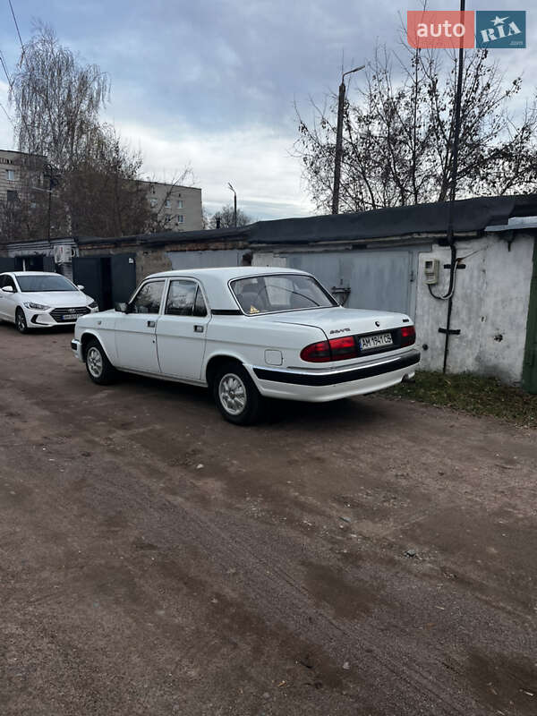 Седан ГАЗ 3110 Волга 2002 в Коростене