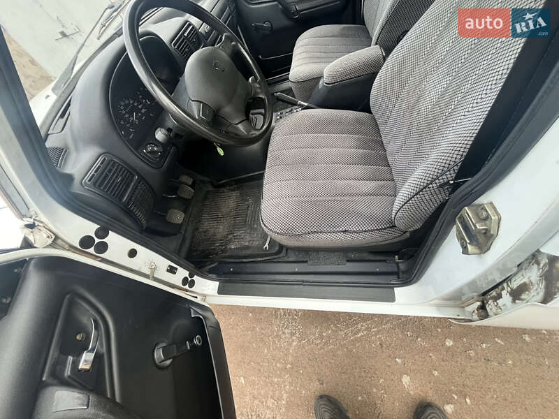 Седан ГАЗ 3110 Волга 2002 в Коростене