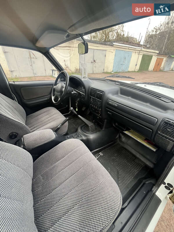 Седан ГАЗ 3110 Волга 2002 в Коростене