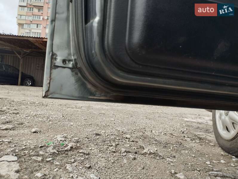 Седан ГАЗ 3110 Волга 2002 в Запоріжжі фото 29 Седан ГАЗ 3110 Волга 2002 в Запоріжжі