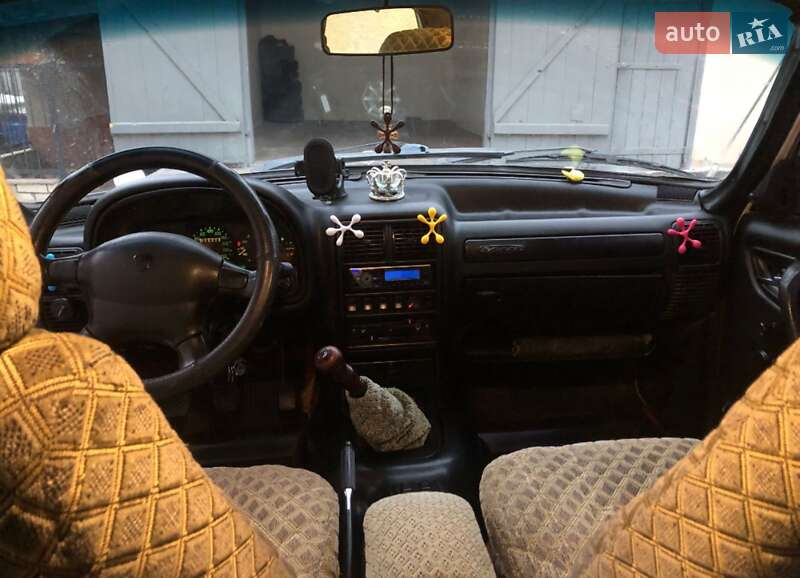 Седан ГАЗ 3110 Волга 2003 в Кременце