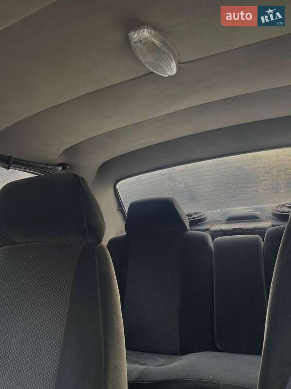 Седан ГАЗ 3110 Волга 2002 в Харькове