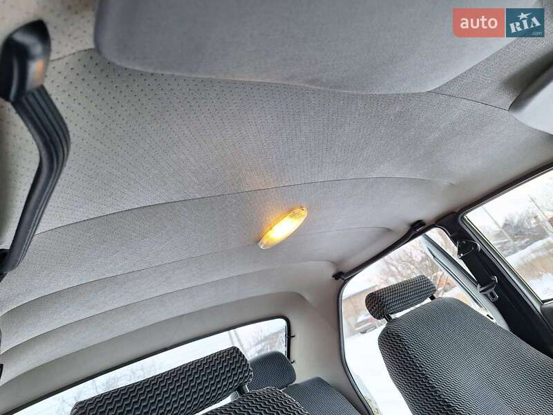 Седан ГАЗ 3110 Волга 2000 в Ізюмі