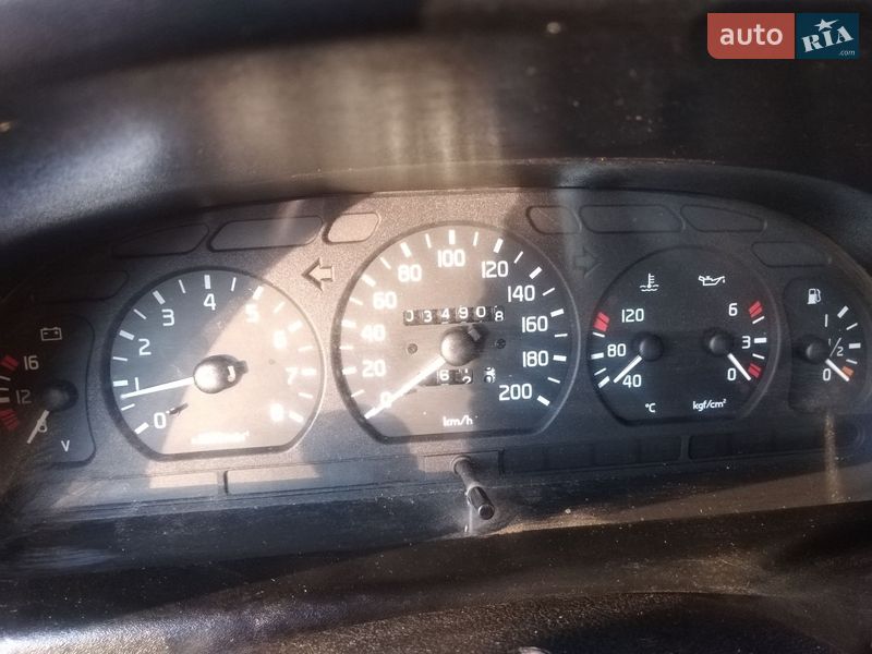 Седан ГАЗ 3110 Волга 2004 в Умани