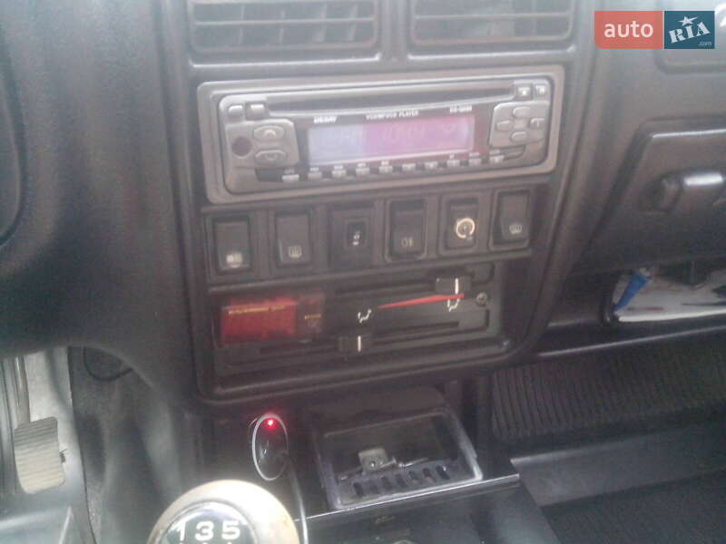 Седан ГАЗ 31105 Волга 2004 в Херсоне