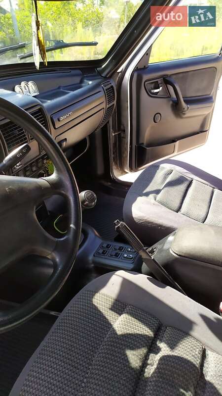 Седан ГАЗ 31105 Волга 2005 в Кременчуці