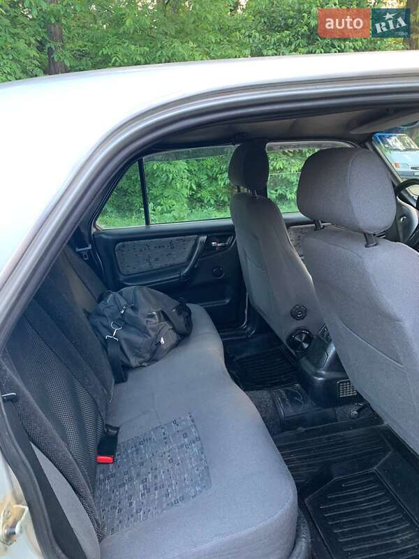 Седан ГАЗ 31105 Волга 2006 в Вінниці