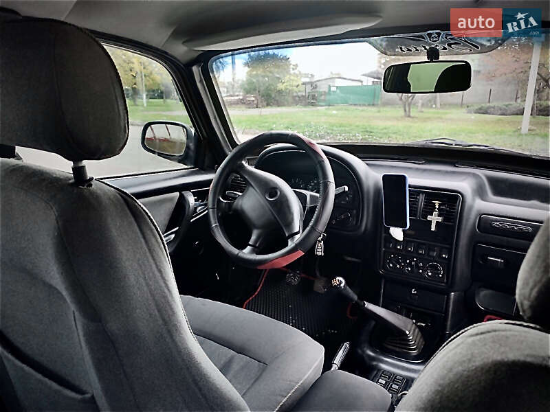 Седан ГАЗ 31105 Волга 2005 в Луцьку