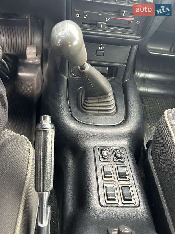 Седан ГАЗ 31105 Волга 2004 в Новомосковську