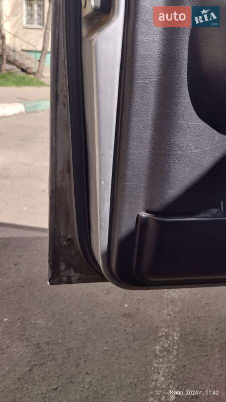 Седан ГАЗ 31105 Волга 2004 в Херсоне