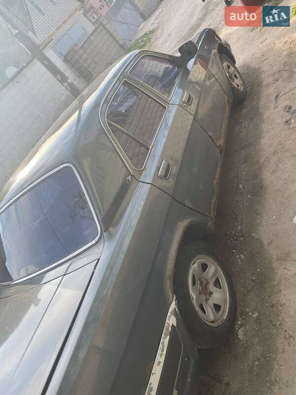 Седан ГАЗ 31105 Волга 2004 в Дніпрі