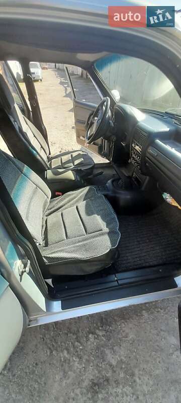 Седан ГАЗ 31105 Волга 2005 в Радомишлі