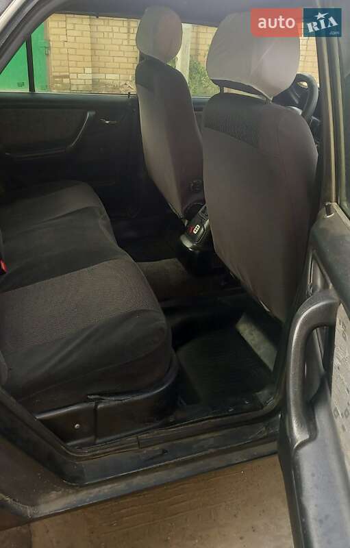 Седан ГАЗ 31105 Волга 2006 в Херсоні