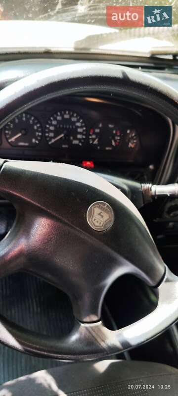 Седан ГАЗ 31105 Волга 2005 в Печенегах