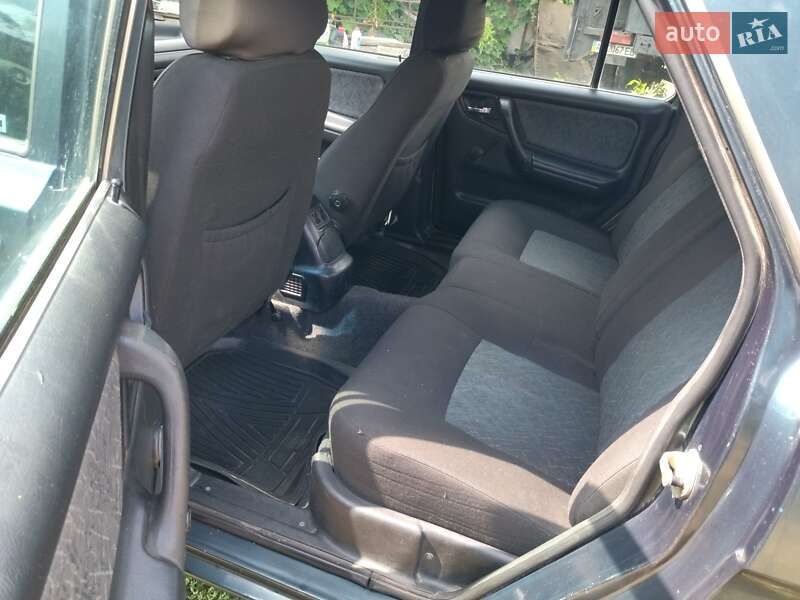 Седан ГАЗ 31105 Волга 2004 в Кривом Роге фото 8 Седан ГАЗ 31105 Волга 2004 в Кривом Роге