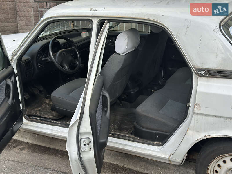 Седан ГАЗ 31105 Волга 2005 в Киеве