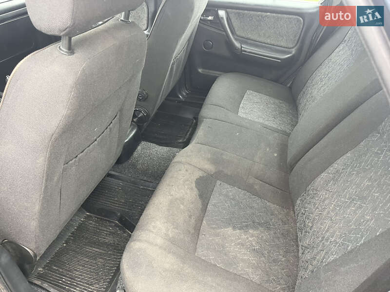 Седан ГАЗ 31105 Волга 2005 в Сумах