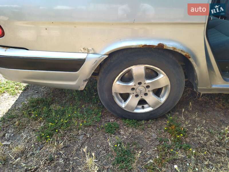 Седан ГАЗ 31105 Волга 2004 в Тальному