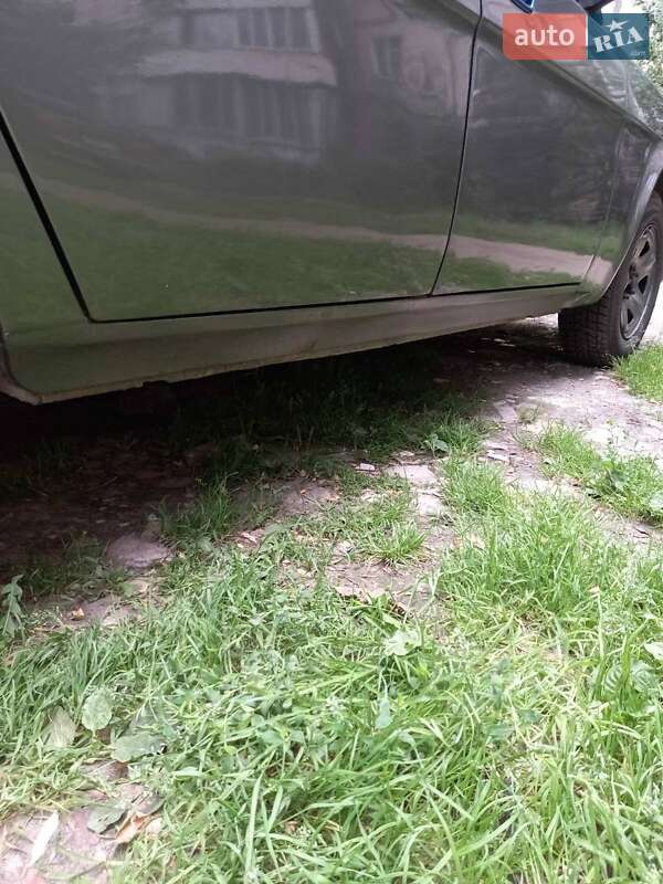 Седан ГАЗ 31105 Волга 2006 в Києві