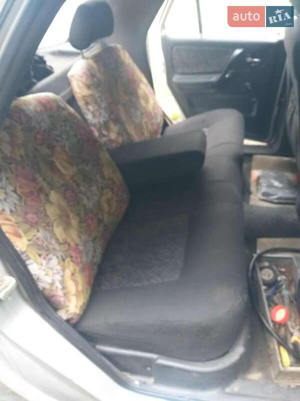 Седан ГАЗ 31105 Волга 2004 в Киеве