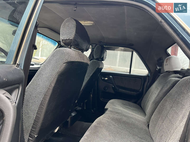 Седан ГАЗ 31105 Волга 2005 в Гусятине