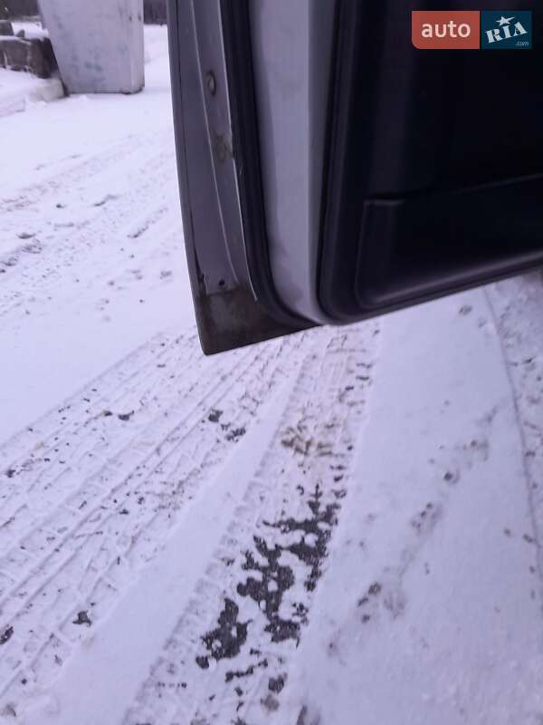 Седан ГАЗ 31105 Волга 2004 в Новому Бузі