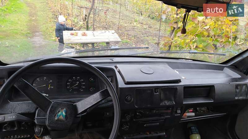 Микроавтобус ГАЗ 3221 Газель 2002 в Кривом Роге