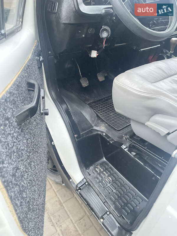 Микроавтобус ГАЗ 3221 Газель 2001 в Одессе