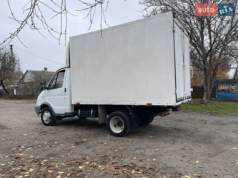 Вантажний фургон ГАЗ 3302 Газель 2010 в Запоріжжі