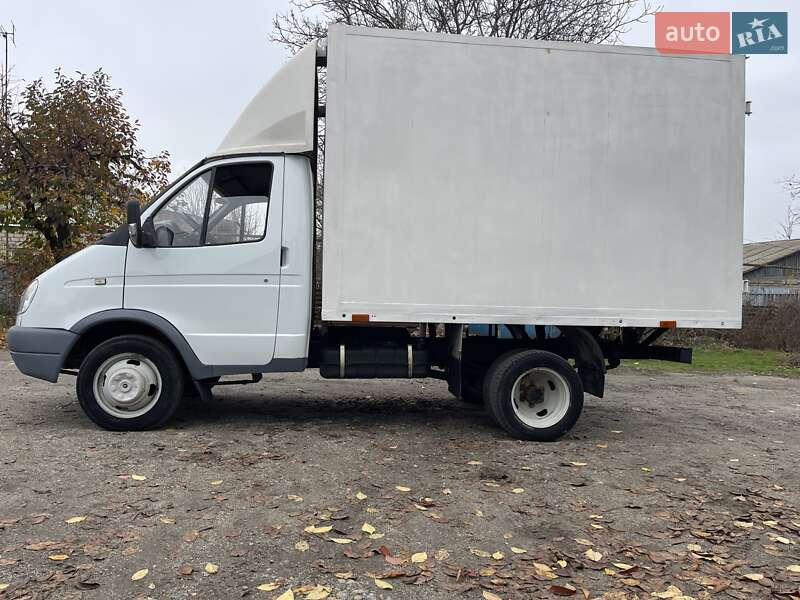 Вантажний фургон ГАЗ 3302 Газель 2010 в Запоріжжі