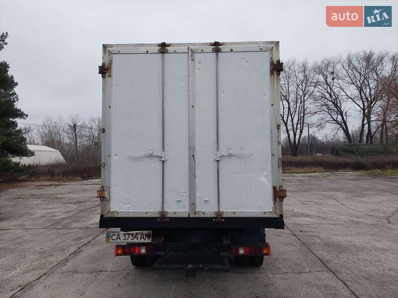 Вантажний фургон ГАЗ 3302 Газель 2004 в Києві