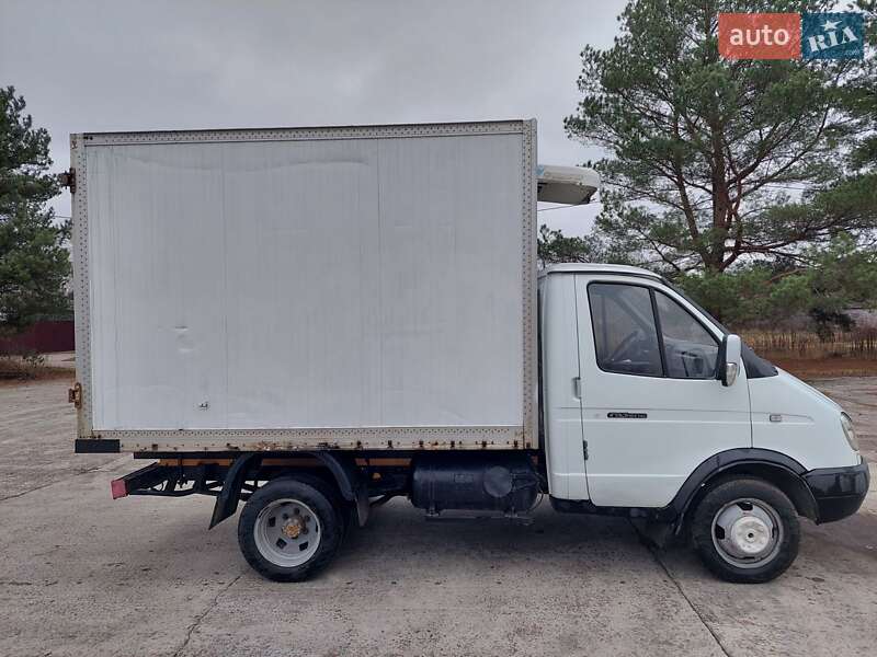 Вантажний фургон ГАЗ 3302 Газель 2004 в Києві