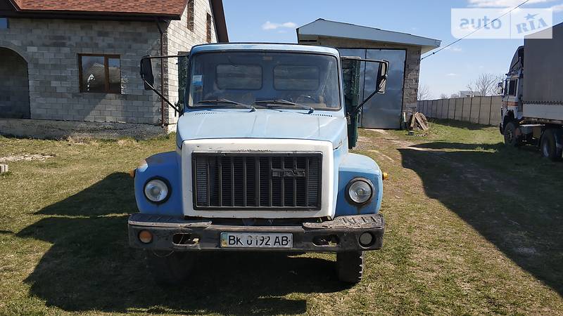 Самосвал ГАЗ 3307 1993 в Ровно