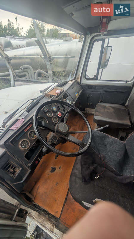 Цистерна ГАЗ 3307 2006 в Радехові